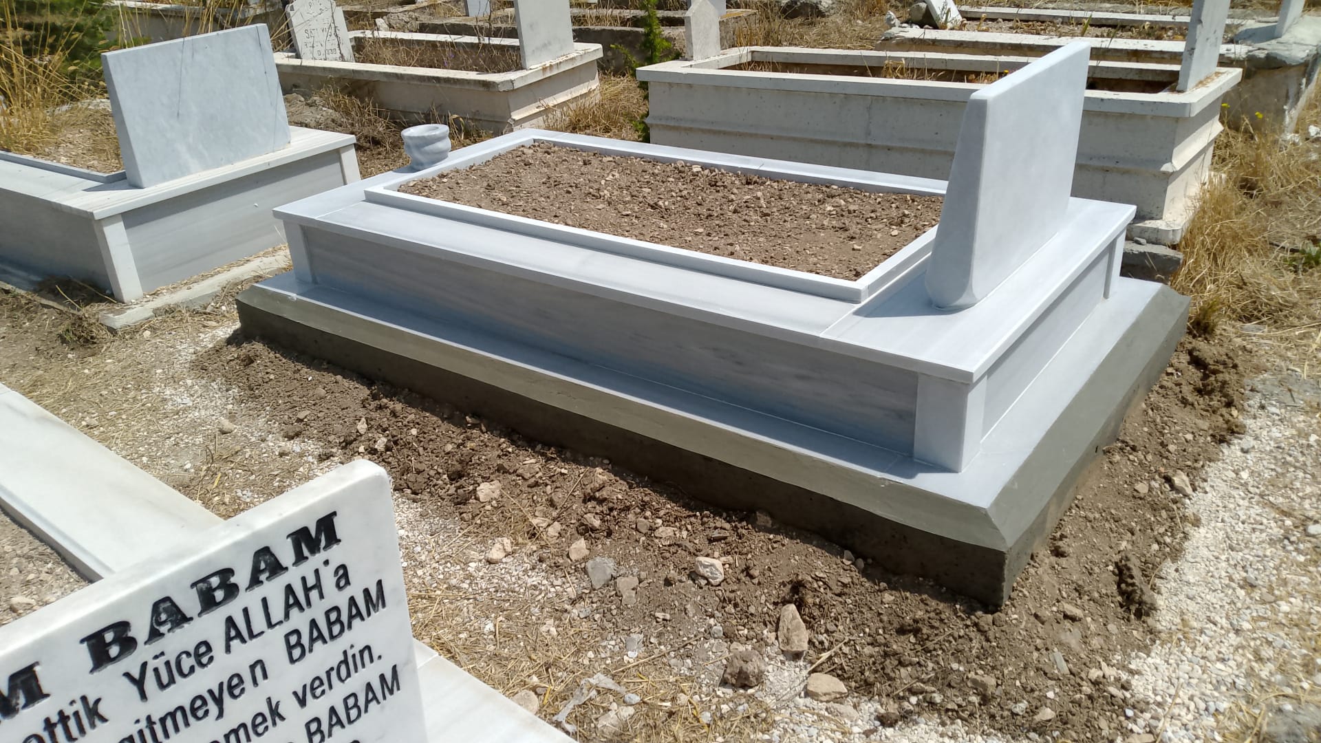 20 cm Yüksekliğinde Mermer Mezar