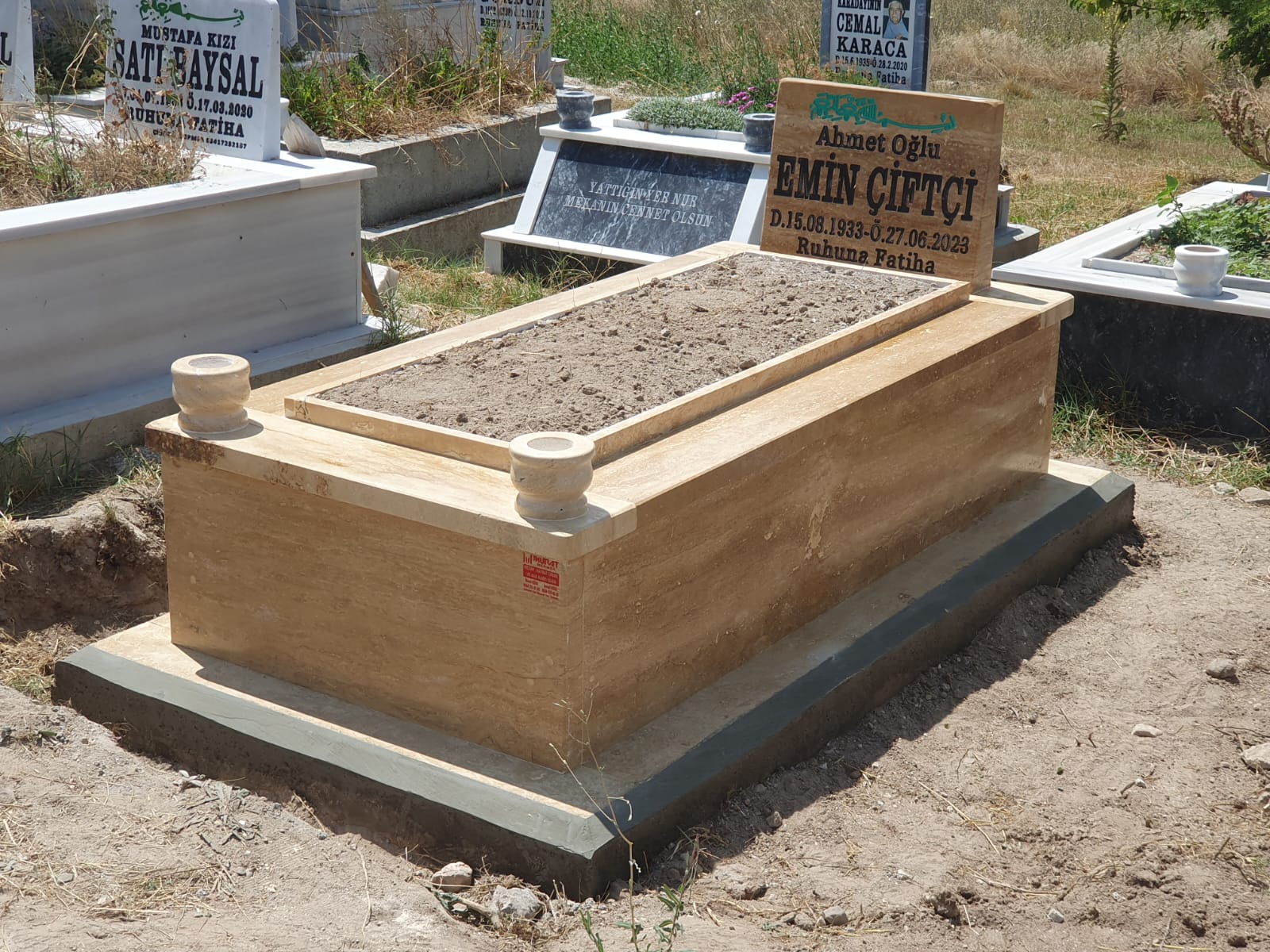 40 cm Yüksekliğinde 5 lik Traverten Mezar