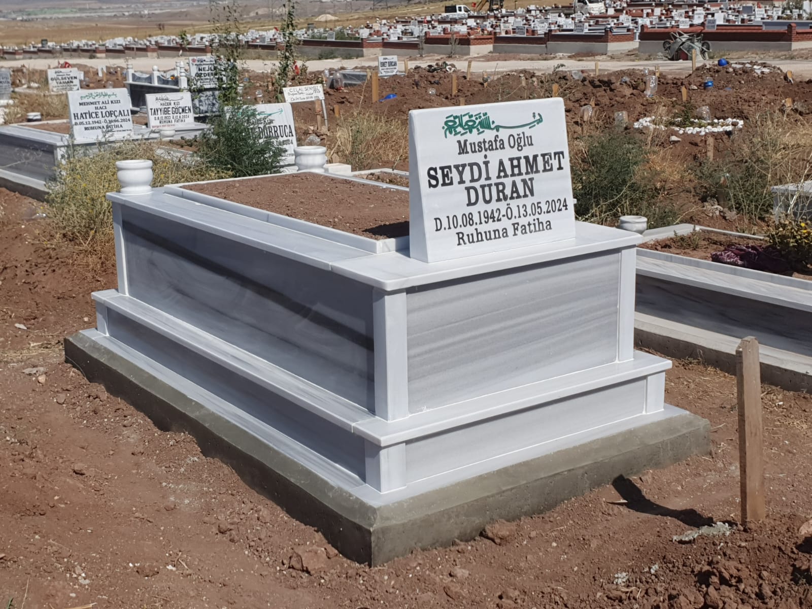 5 cm Kalınlığında Çift Taban Marmara Mermer Mezar