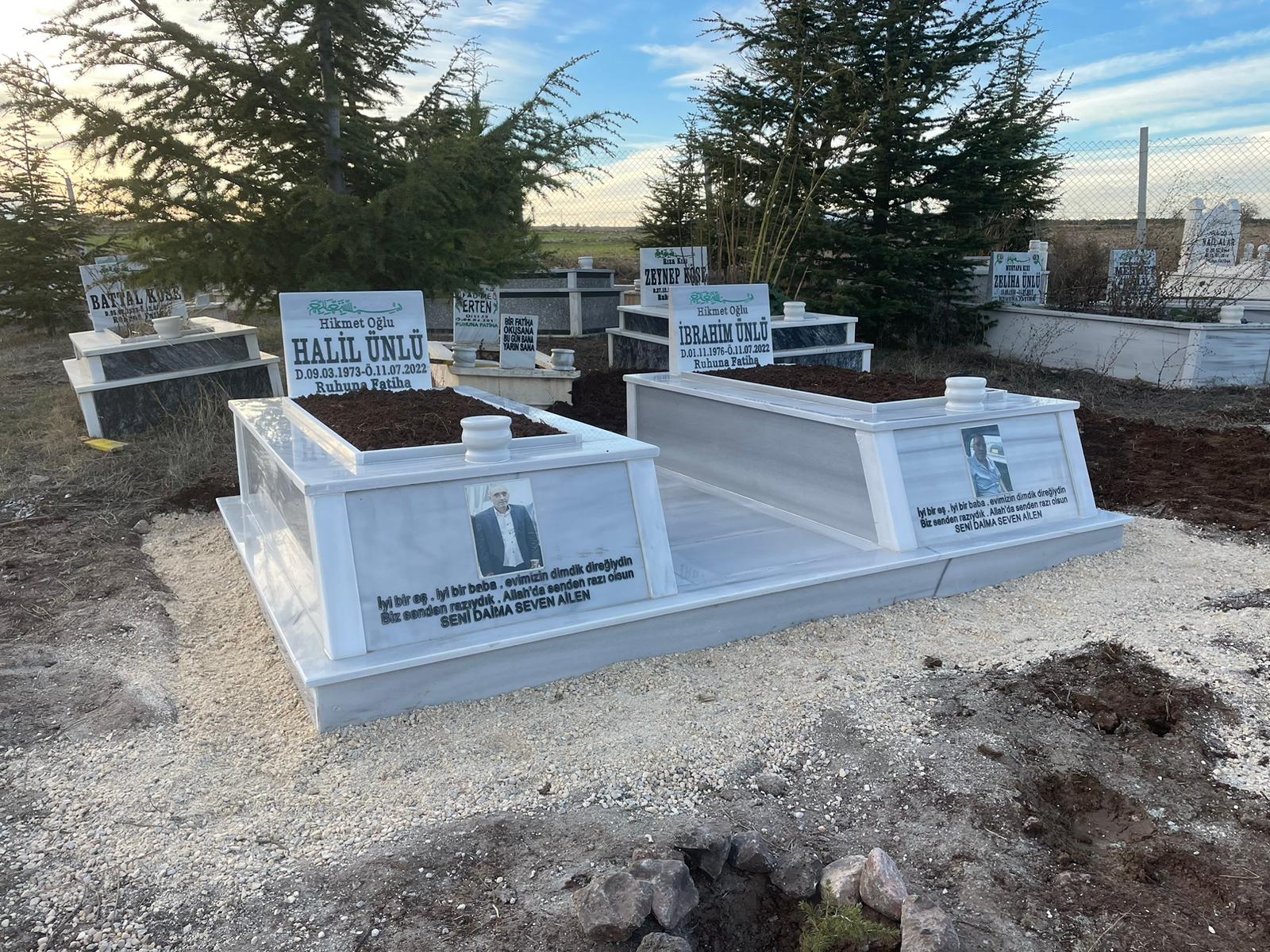 Ayrı Çift Kişilik Mezar