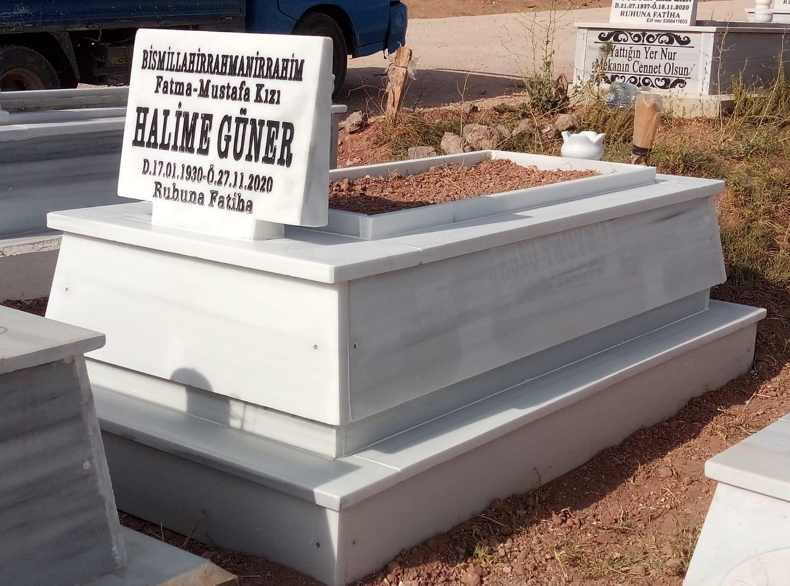 Beyaz Mermer Konik Mezar