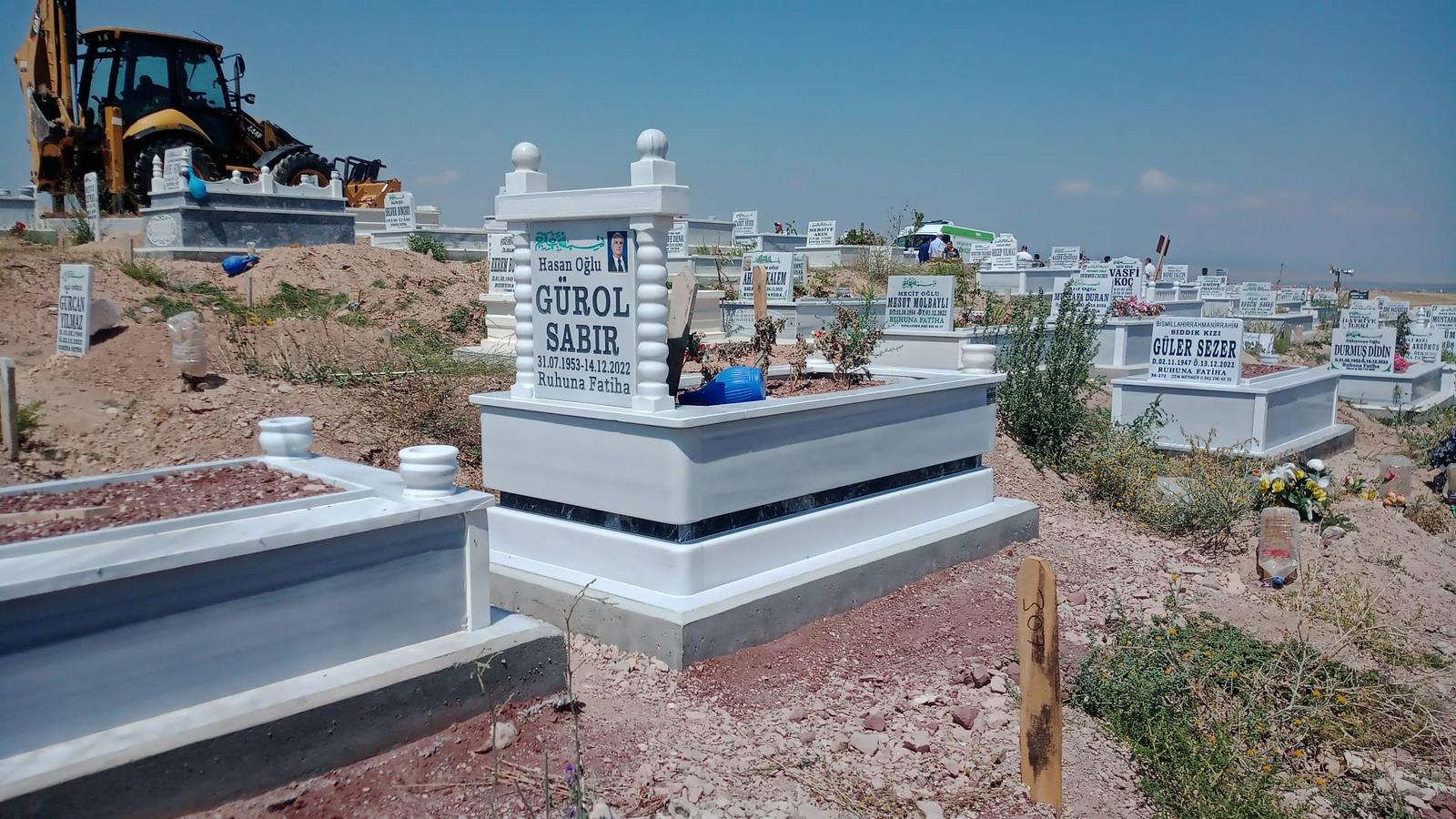 İşlemeli Blok Mezar