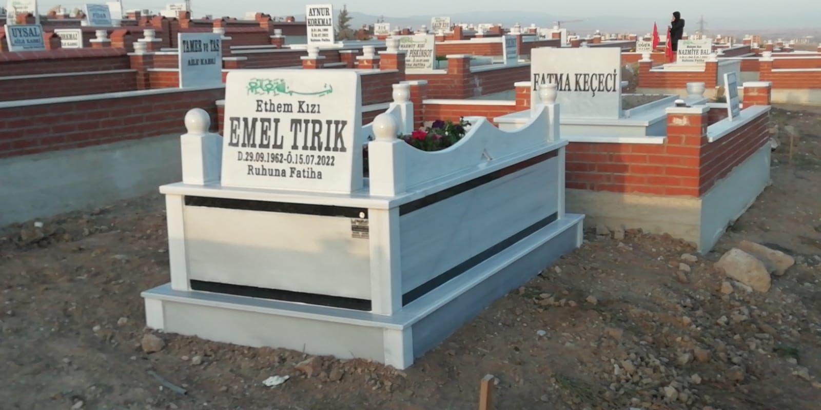 Kafesli Yüksek Marmara Mermer Mezar