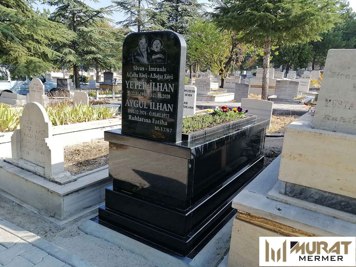 Komple Siyah Granit Mezar