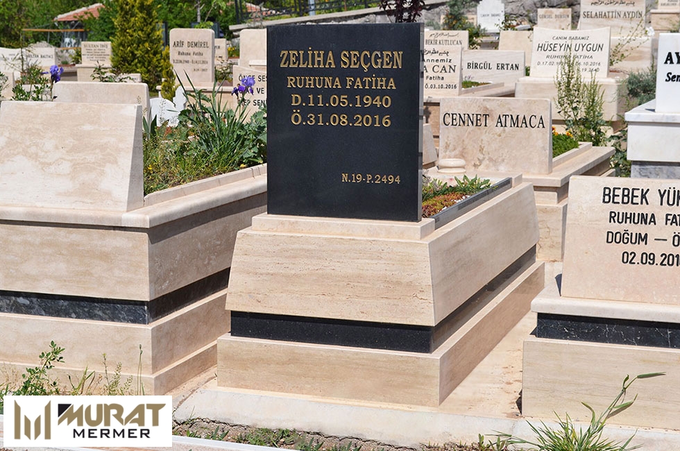 Konik Traverten Siyah Şeritli Mezar