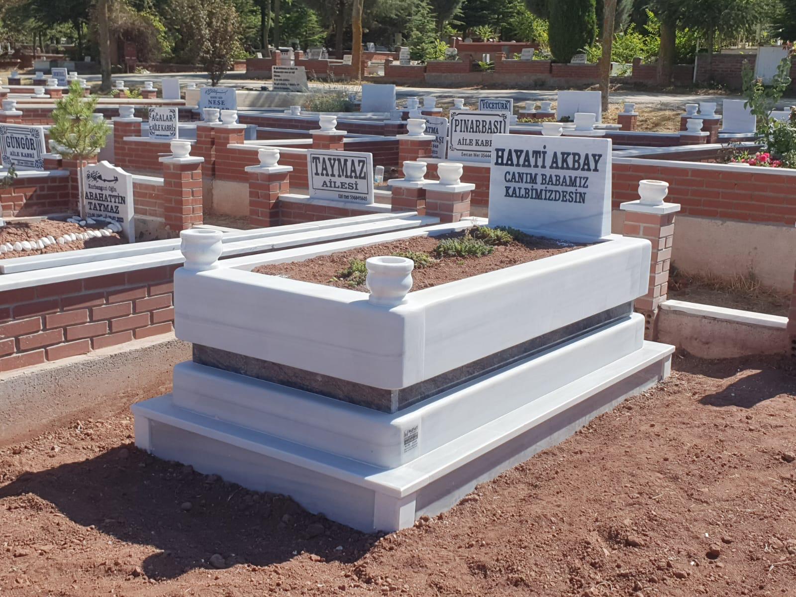 Kuşaklı Blok Mermer Mezar