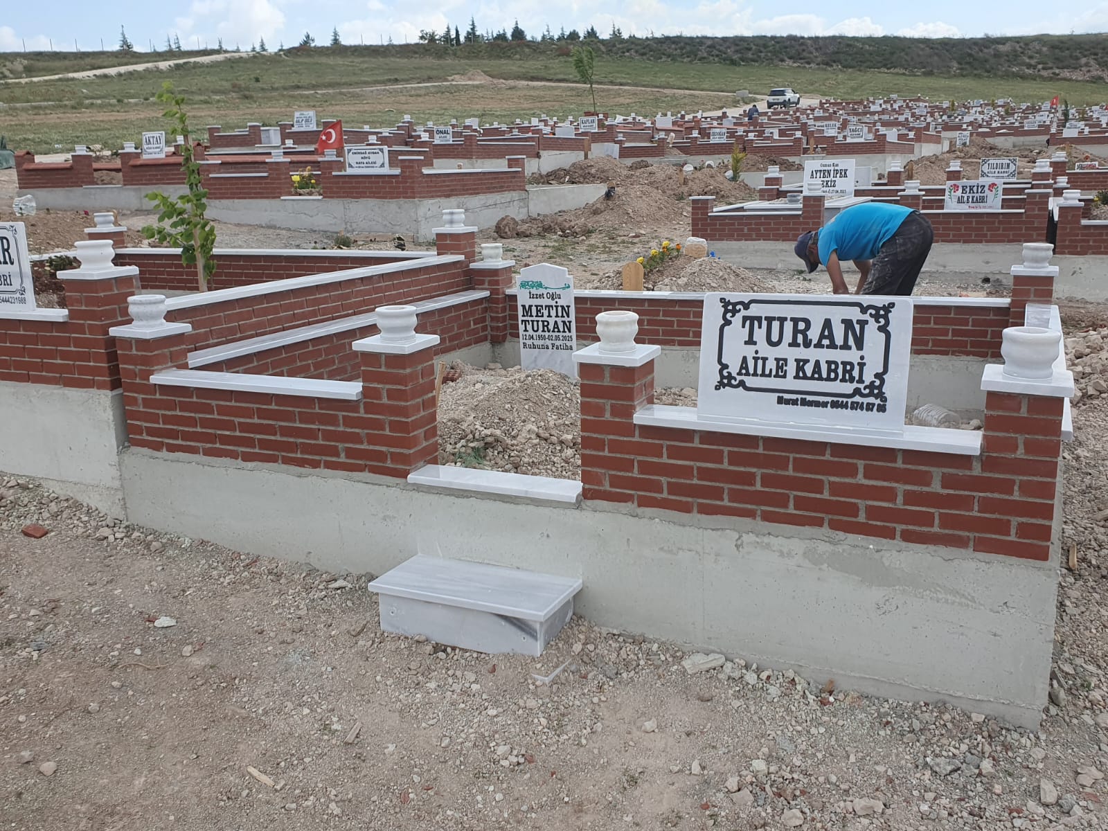 Mermer Kenarlı Aile Duvarı