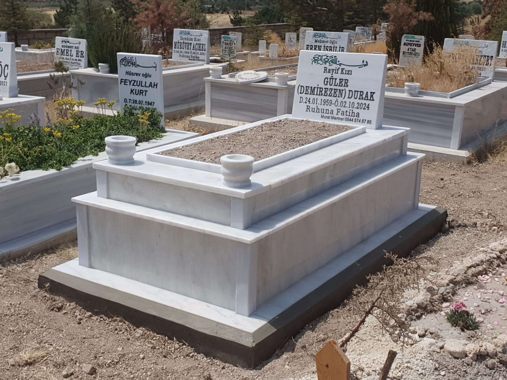 Mermer Tabanlı 40 cm Mermer Mezar