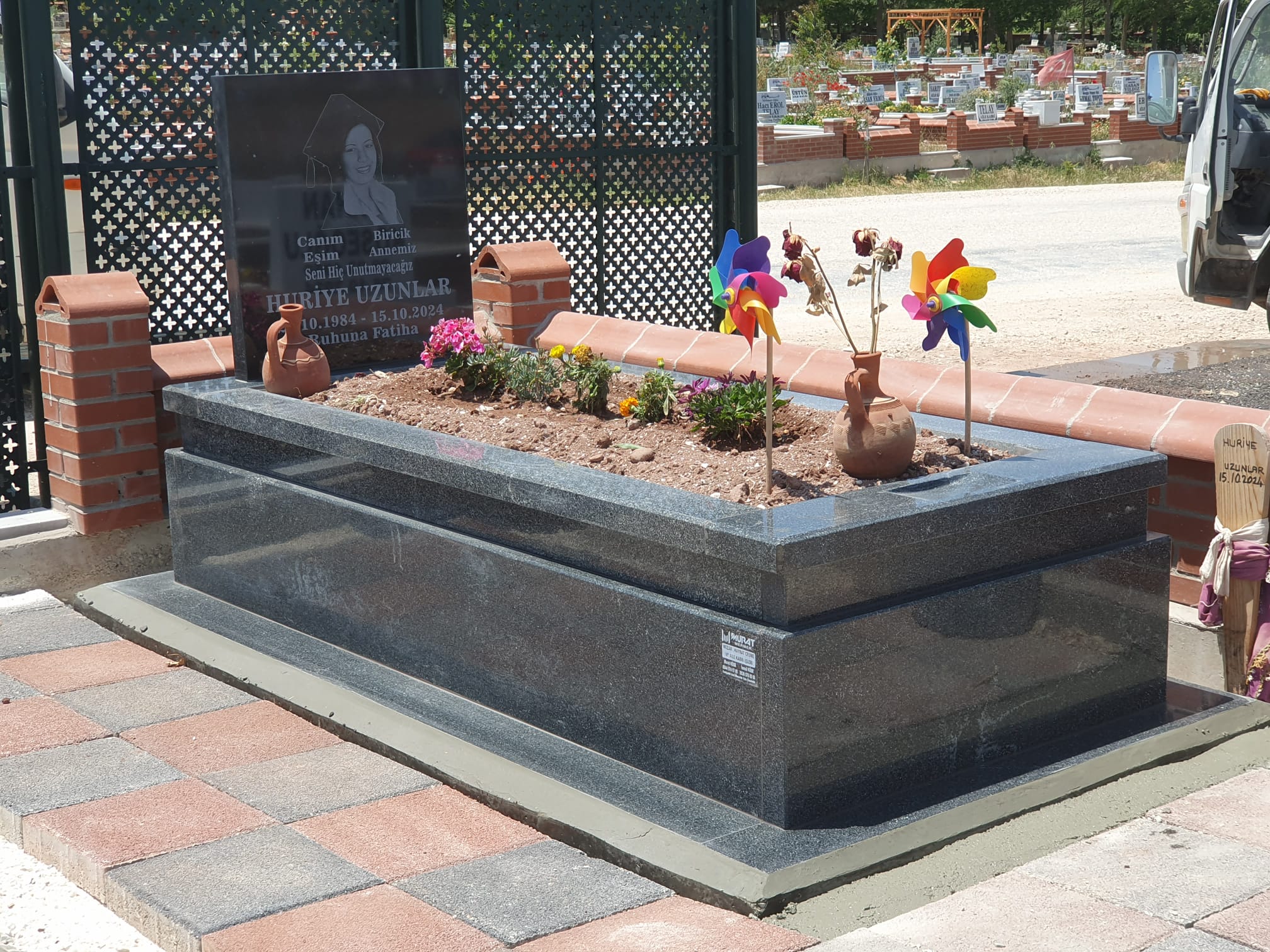 Mezar Taşı Üzerine Lazer Resim Baskısı