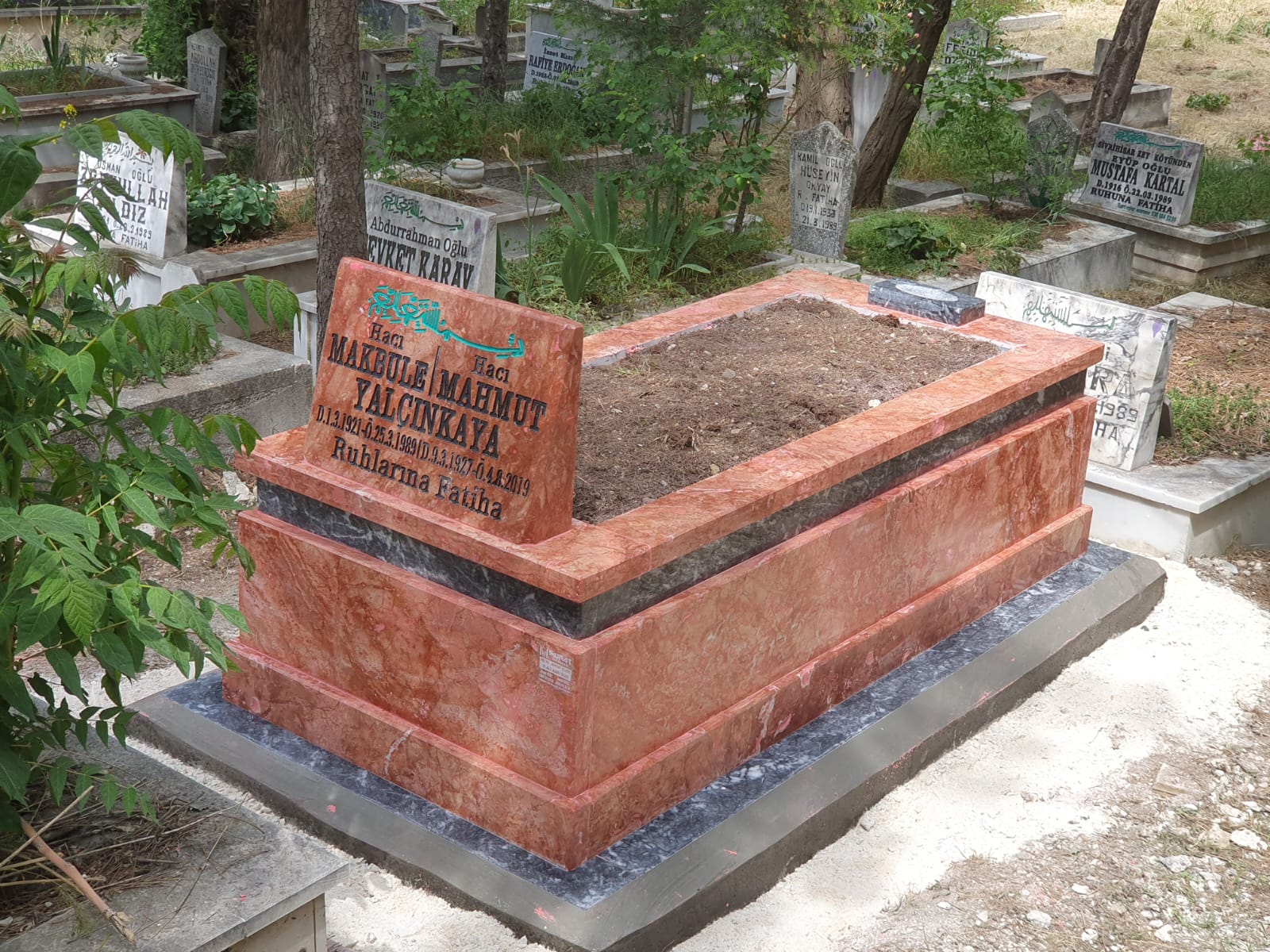 Pembe Traverten Kalın Mezar