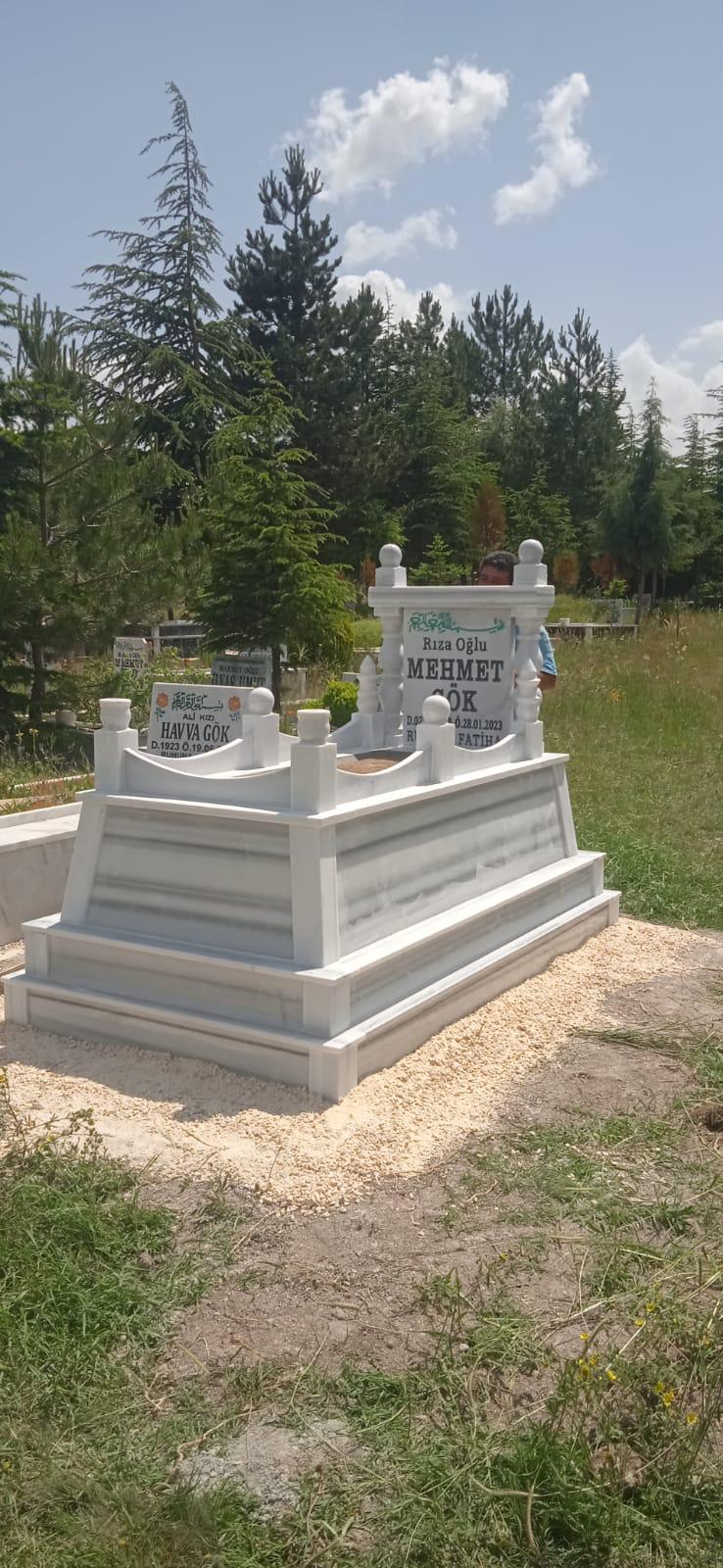 Rölyef İşlemeli Afyon Beyaz Mermer Mezar