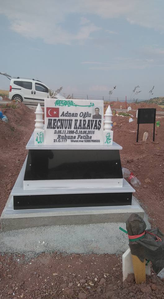 Siyah Beyaz Granit Mezar