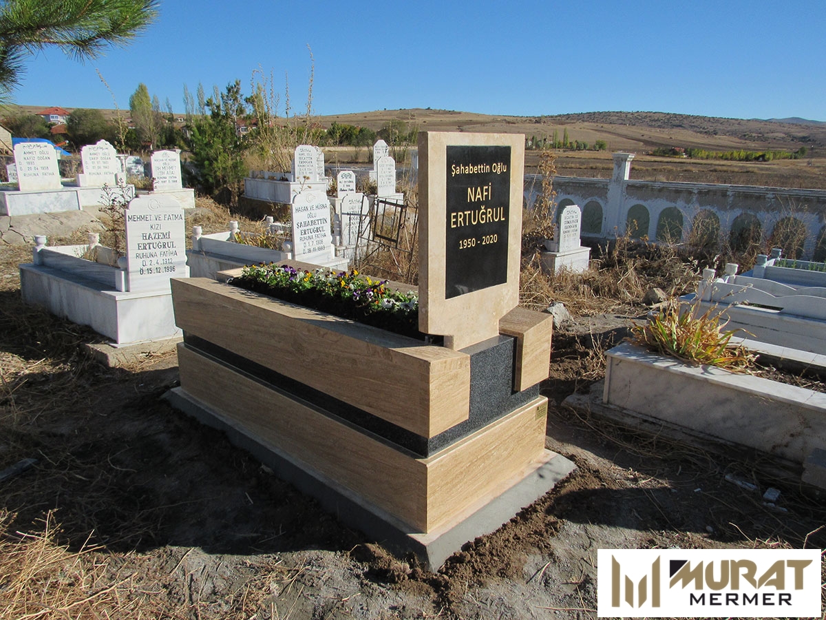 Siyah Kuşaklı Özel Tasarım Traverten Mezar