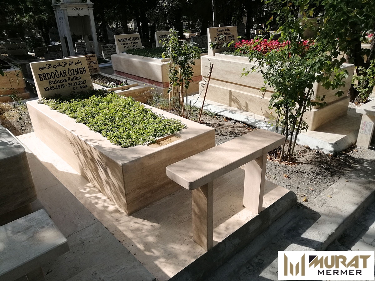 Traverten Tek Katlı Mezar ve Oturma Yeri