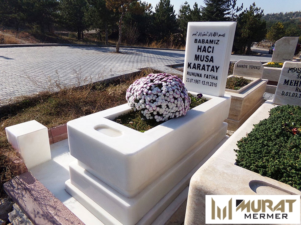 Uşak Beyazı Tek Blok Uzun Mermer Mezar